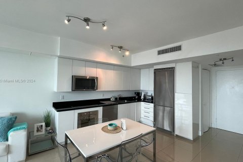 Condominio en venta en Miami, Florida, 1 dormitorio, 73.3 m2 № 1441655 - foto 5