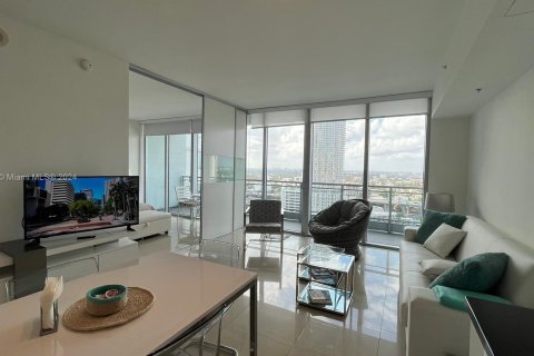 Condominio en venta en Miami, Florida, 1 dormitorio, 73.3 m2 № 1441655 - foto 10