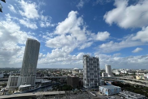 Condominio en venta en Miami, Florida, 1 dormitorio, 73.3 m2 № 1441655 - foto 4