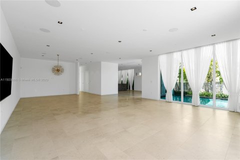 House in Miami Beach, Florida 4 bedrooms № 1399423 - photo 17