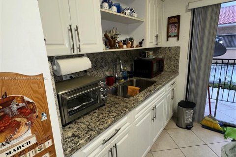 Condominio en venta en Hialeah, Florida, 2 dormitorios, 85.93 m2 № 1399420 - foto 11