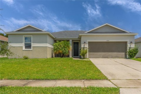 House in Kissimmee, Florida 4 bedrooms, 159.7 sq.m. № 1353653 - photo 1