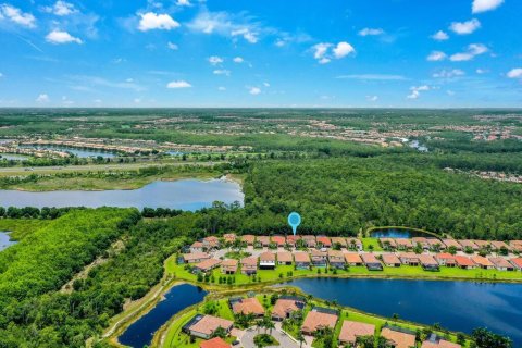 Villa ou maison à vendre à Fort Myers, Floride: 4 chambres, 242.1 m2 № 1265129 - photo 1