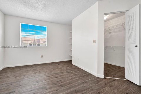 Copropriété à vendre à Hialeah, Floride: 1 chambre, 82.4 m2 № 1292216 - photo 11