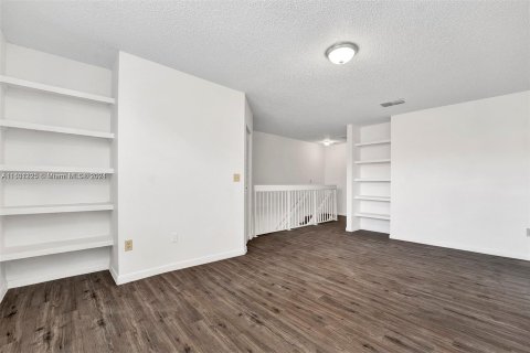 Copropriété à vendre à Hialeah, Floride: 1 chambre, 82.4 m2 № 1292216 - photo 9