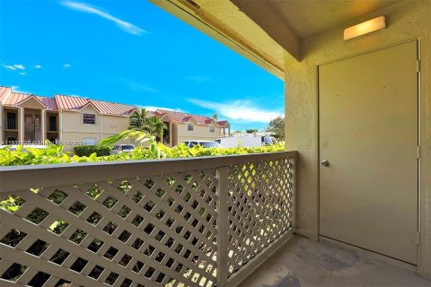 Condo in Hialeah, Florida, 1 bedroom  № 1292216 - photo 16