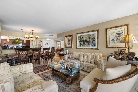 Copropriété à vendre à Aventura, Floride: 3 chambres, 144.46 m2 № 1406228 - photo 15