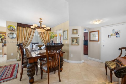 Copropriété à vendre à Aventura, Floride: 3 chambres, 144.46 m2 № 1406228 - photo 9