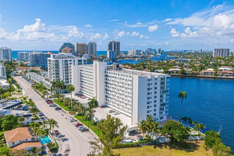 Condo in Fort Lauderdale, Florida, 2 bedrooms  № 1163121 - photo 11