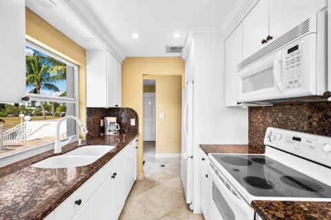 Condo in Fort Lauderdale, Florida, 2 bedrooms  № 1163121 - photo 4