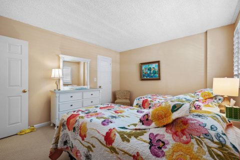 Condo in Fort Lauderdale, Florida, 2 bedrooms  № 1163121 - photo 13