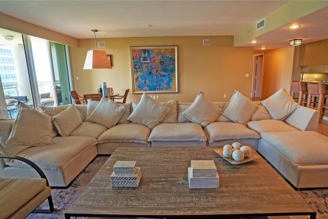 Condominio en venta en Key Biscayne, Florida, 4 dormitorios, 272.2 m2 № 1072298 - foto 4