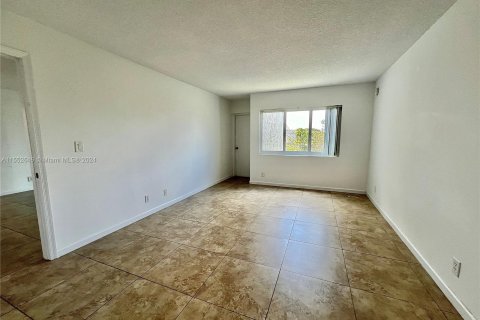 Condominio en venta en Weston, Florida, 2 dormitorios, 102.75 m2 № 1072299 - foto 14