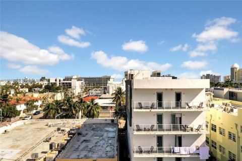 Hotel in Miami Beach, Florida № 1385626 - photo 25