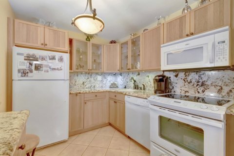 Condo in Delray Beach, Florida, 2 bedrooms  № 1054763 - photo 24