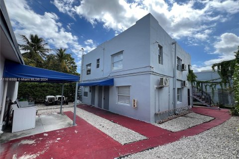 Propiedad comercial en venta en Miami, Florida, 308.34 m2 № 1232605 - foto 8