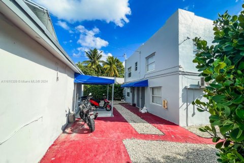 Propiedad comercial en venta en Miami, Florida, 308.34 m2 № 1232605 - foto 19