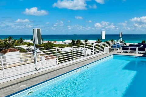 Hotel en venta en Miami Beach, Florida, 1 dormitorio, 27.03 m2 № 1294179 - foto 1