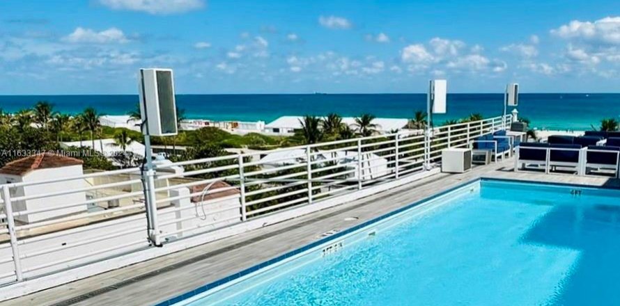 Hotel en Miami Beach, Florida 1 dormitorio, 27.03 m2 № 1294179