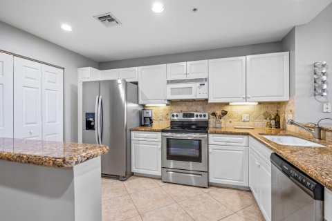 Condo in Hutchinson Island South, Florida, 3 bedrooms  № 1031955 - photo 30