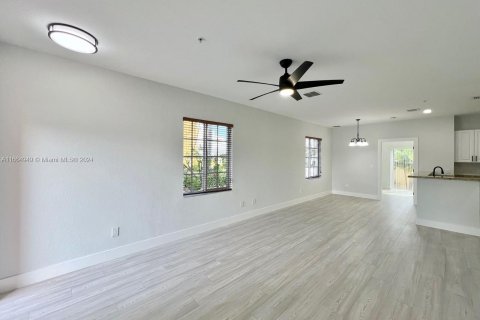 Copropriété à vendre à Hallandale Beach, Floride: 3 chambres, 113.06 m2 № 1378982 - photo 5