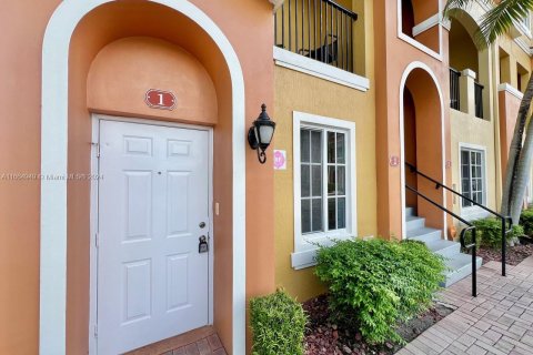 Copropriété à vendre à Hallandale Beach, Floride: 3 chambres, 113.06 m2 № 1378982 - photo 1