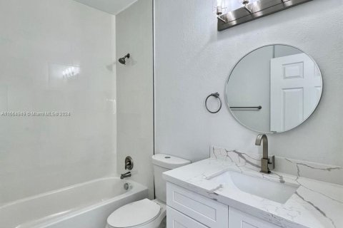 Copropriété à vendre à Hallandale Beach, Floride: 3 chambres, 113.06 m2 № 1378982 - photo 16