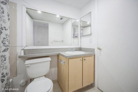 Condominio en venta en Coral Springs, Florida, 3 dormitorios, 118.26 m2 № 1379119 - foto 10