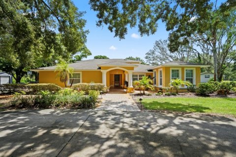 Casa en venta en New Port Richey, Florida, 5 dormitorios, 307.13 m2 № 1344605 - foto 1