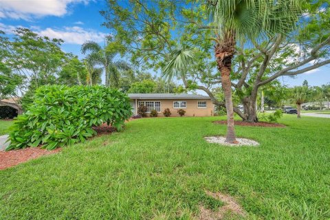 Casa en venta en Saint Petersburg, Florida, 3 dormitorios, 99.03 m2 № 1344538 - foto 3