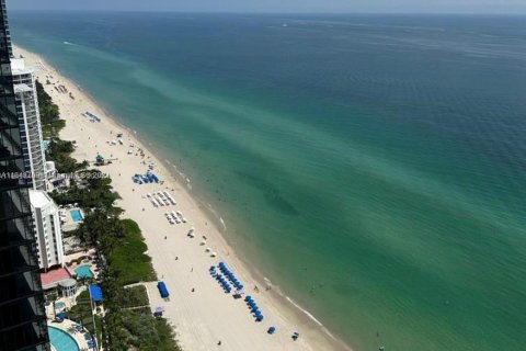 Copropriété à louer à Sunny Isles Beach, Floride: 2 chambres, 138.15 m2 № 1351908 - photo 17