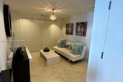 Condominio en alquiler en Sunny Isles Beach, Florida, 2 dormitorios, 138.15 m2 № 1351908 - foto 12