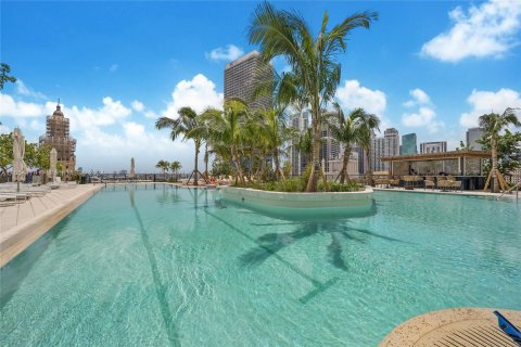 Condo in Miami, Florida, 1 bedroom  № 1351960 - photo 16