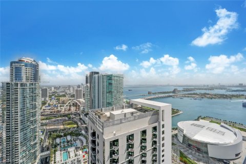 Condominio en alquiler en Miami, Florida, 1 dormitorio, 55.56 m2 № 1351960 - foto 11