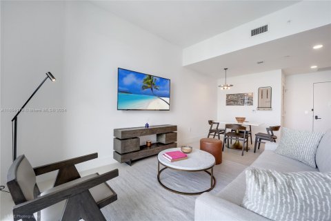 Condominio en alquiler en Miami, Florida, 1 dormitorio, 55.56 m2 № 1351960 - foto 6