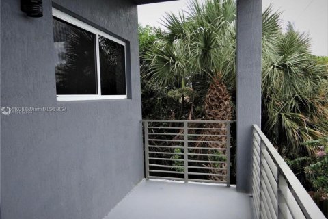 Townhouse in Pompano Beach, Florida 3 bedrooms, 183.02 sq.m. № 1035309 - photo 22