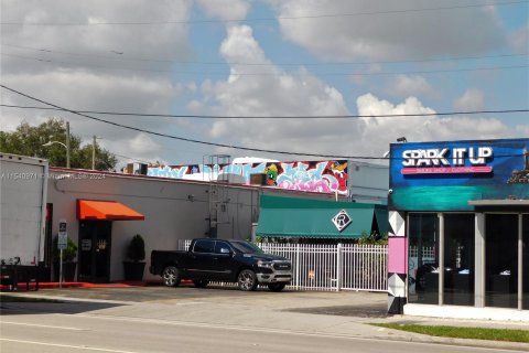 Immobilier commercial à vendre à Miami, Floride № 1035273 - photo 4
