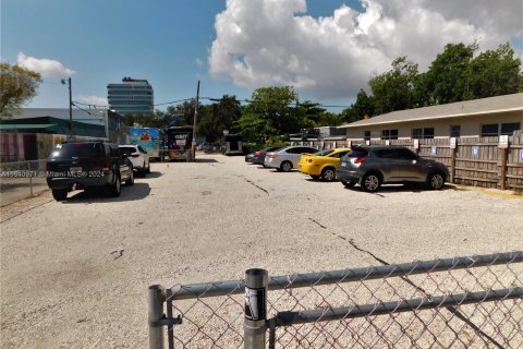 Immobilier commercial à vendre à Miami, Floride № 1035273 - photo 9