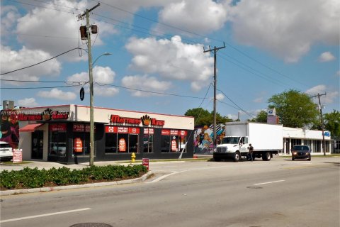 Купить коммерческую недвижимость в Майами, Флорида № 1035273 - фото 6