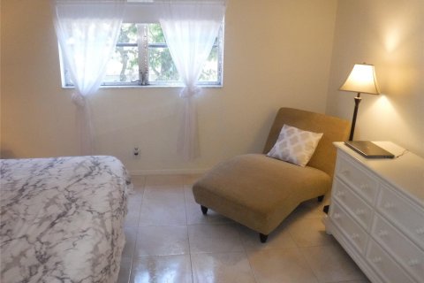 Condo in Lauderhill, Florida, 1 bedroom  № 1021945 - photo 7