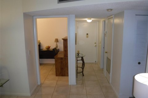 Condo in Lauderhill, Florida, 1 bedroom  № 1021945 - photo 23