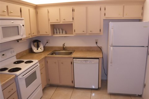 Condominio en venta en Lauderhill, Florida, 1 dormitorio, 86.21 m2 № 1021945 - foto 10