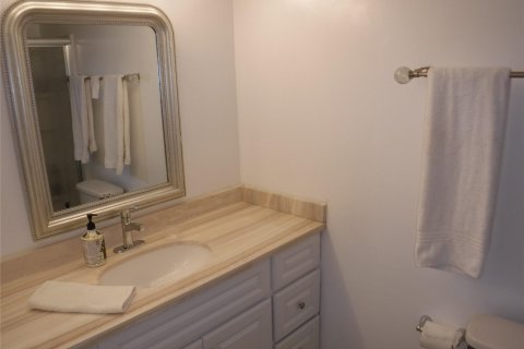 Condo in Lauderhill, Florida, 1 bedroom  № 1021945 - photo 9