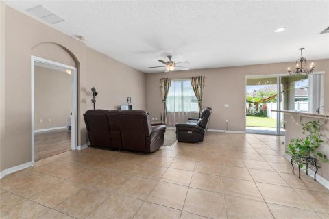 House in Orlando, Florida 3 bedrooms, 143.44 sq.m. № 1373558 - photo 7