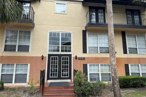 Commercial property in Orlando, Florida 17 bedrooms, 125.23 sq.m. № 1373502 - photo 1