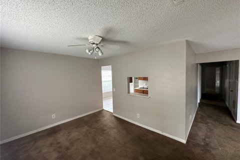 Commercial property in Orlando, Florida 17 bedrooms, 125.23 sq.m. № 1373502 - photo 3