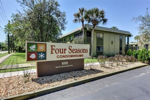 Condo in DeLand, Florida, 2 bedrooms  № 1428824 - photo 26