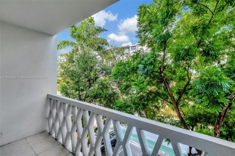 Condominio en venta en Bay Harbor Islands, Florida, 1 dormitorio, 71.07 m2 № 1325229 - foto 20