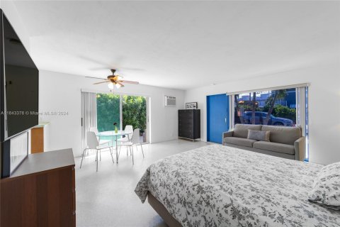 Terreno en venta en Hollywood, Florida № 1325226 - foto 19