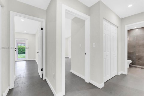 Villa ou maison à vendre à Palmetto Bay, Floride: 4 chambres, 138.05 m2 № 1358863 - photo 14